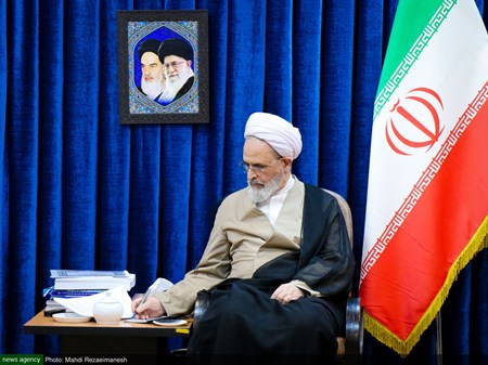 تعمیق روابط حوزه و نهادهای نظام خدمت به اسلام، انقلاب و میهن اسلامی است