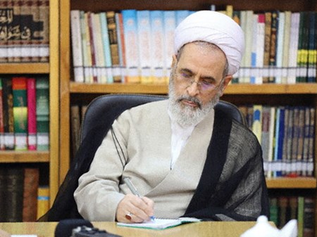 محققان حوزوی برای تحقق شعار «حوزه علمیه؛ تولید علوم اسلامی و انسانی» تلاش کنند